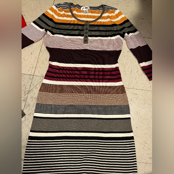 Dresses & Skirts - Sweater dress